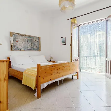 Gaia Giallo By Interhome Appartement