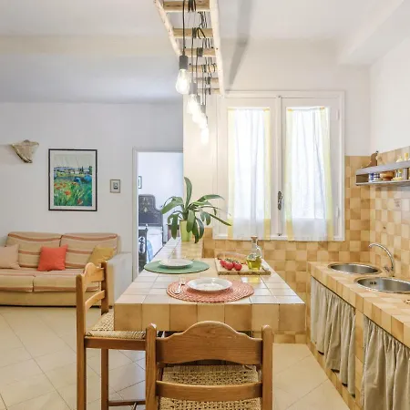 Gaia Giallo By Interhome