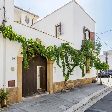 Appartement Gaia Giallo By Interhome